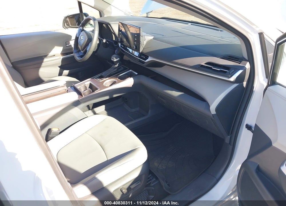 2023 TOYOTA SIENNA XLE VIN: 5TDYRKEC5PS141967