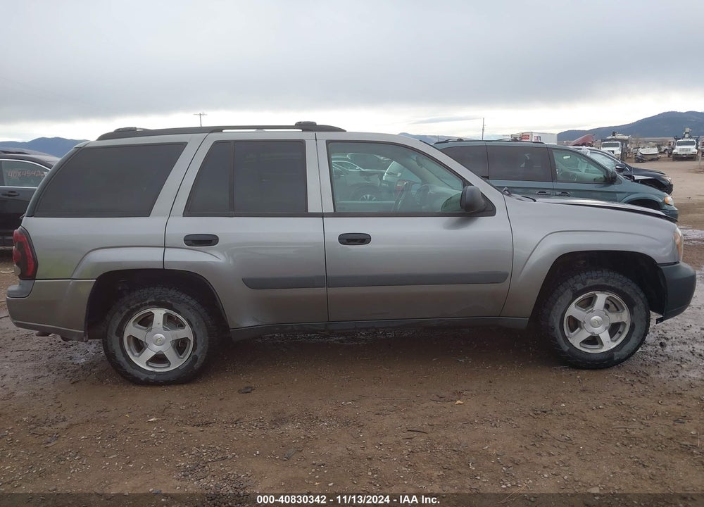 2005 CHEVROLET TRAILBLAZER LS VIN: 1GNDT13S752220167