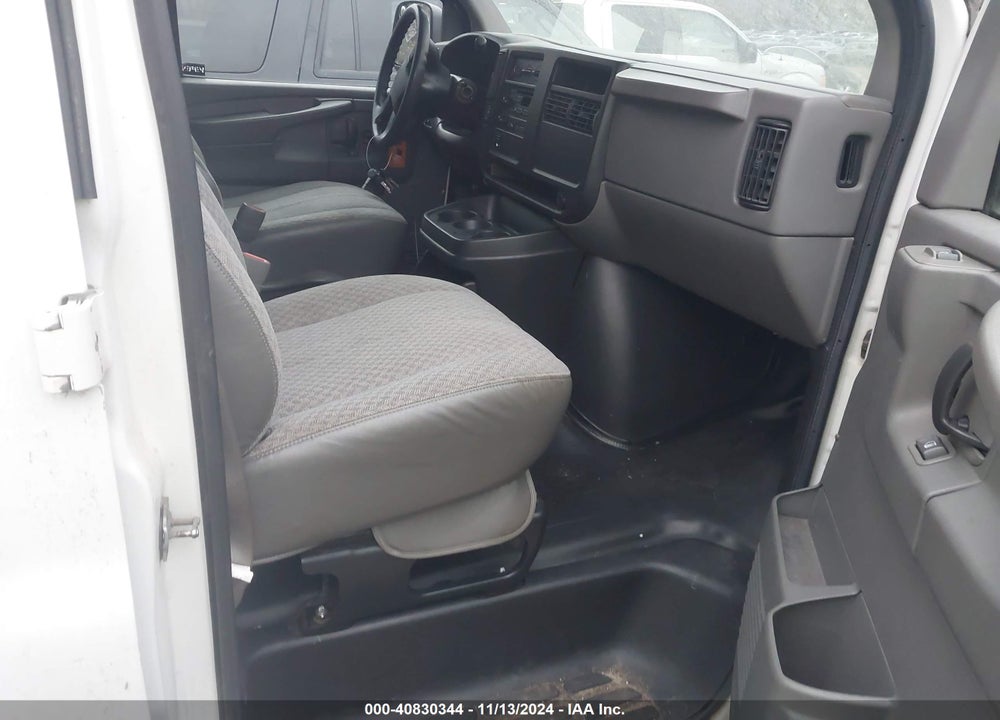 2005 CHEVROLET EXPRESS VIN: 1GCGG25V551233433