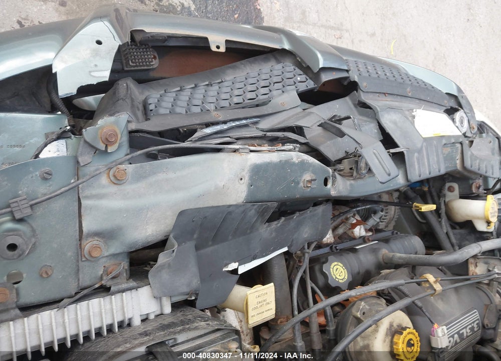2002 DODGE GRAND CARAVAN SPORT VIN: 2B4GP44R12R702375