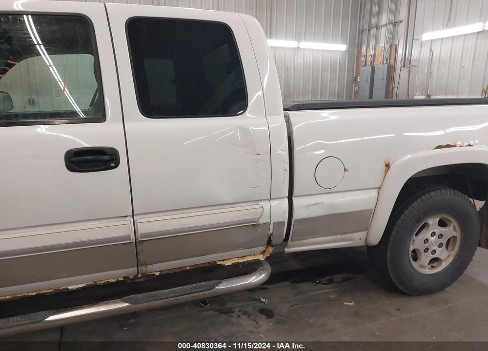 2004 CHEVROLET SILVERADO 1500 Z71 VIN: 1GCEK19T54E221542