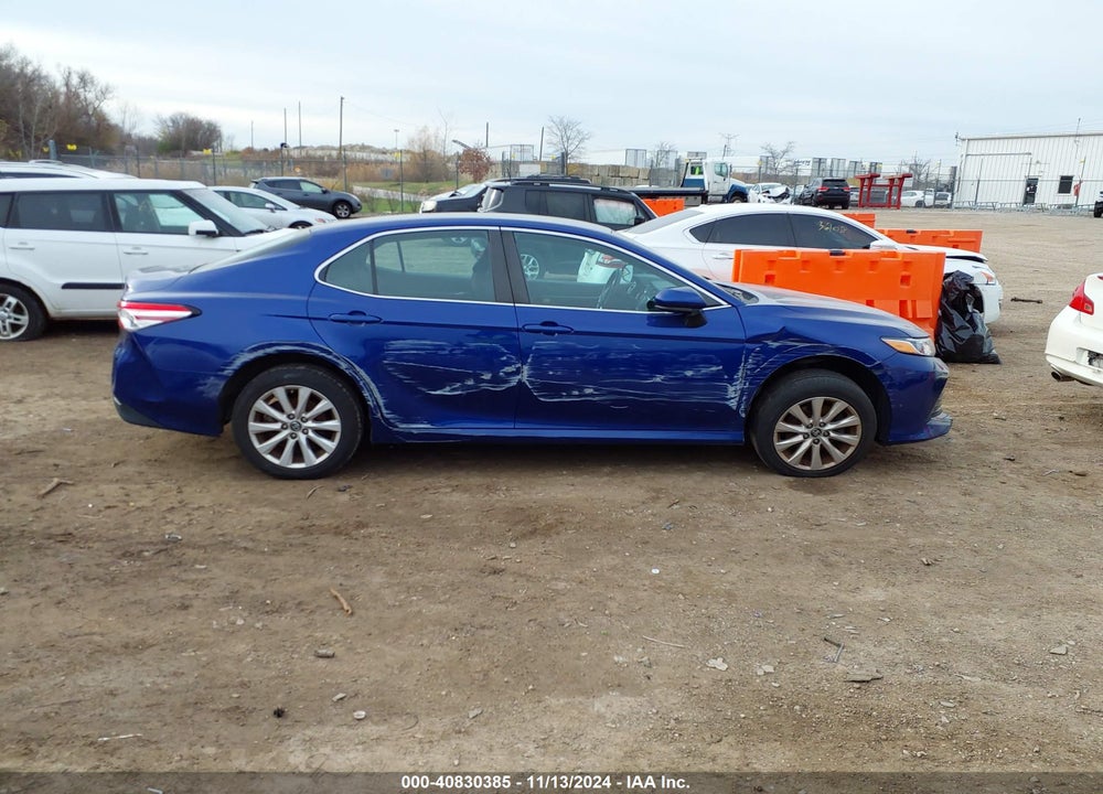 2018 TOYOTA CAMRY LE VIN: 4T1B11HK3JU615830