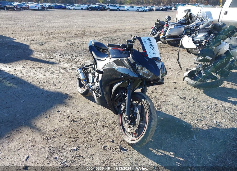 2016 YAMAHA YZFR3 VIN: MH3RH06Y4GK011547