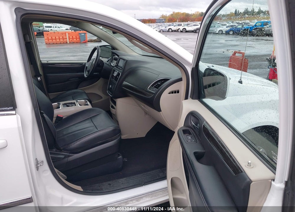 2014 CHRYSLER TOWN & COUNTRY TOURING VIN: 2C4RC1BG0ER306921