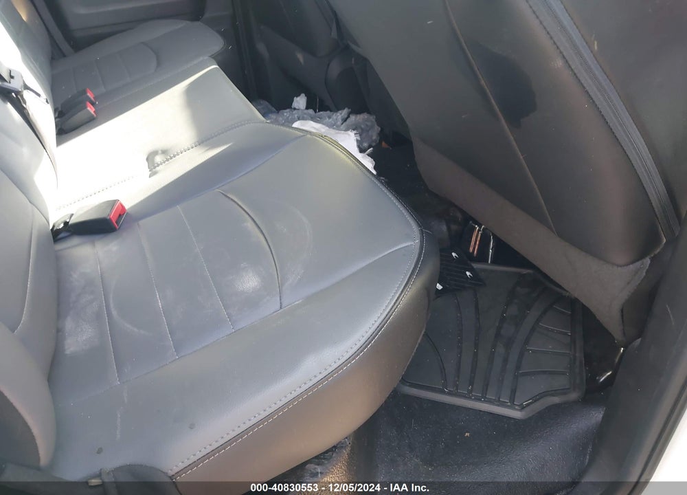 2022 RAM 1500 CLASSIC VIN: 1C6RR7FG5NS139358