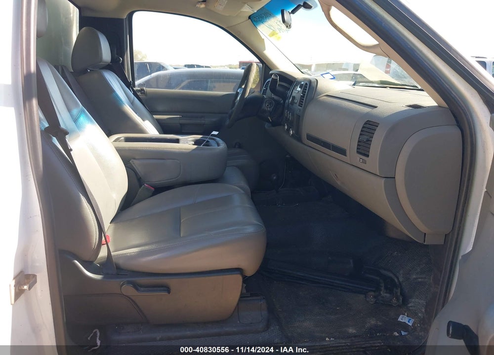 2008 CHEVROLET SILVERADO 2500HD WORK TRUCK VIN: 1GCHK24K08E170832