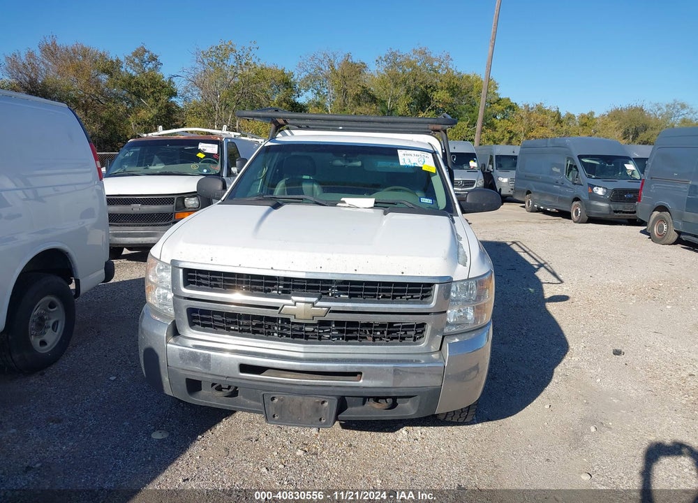 2008 CHEVROLET SILVERADO 2500HD WORK TRUCK VIN: 1GCHK24K08E170832