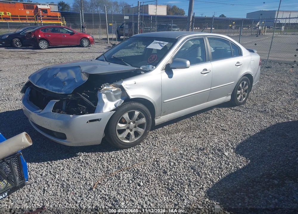 2008 KIA OPTIMA VIN: KNAGE124385200369