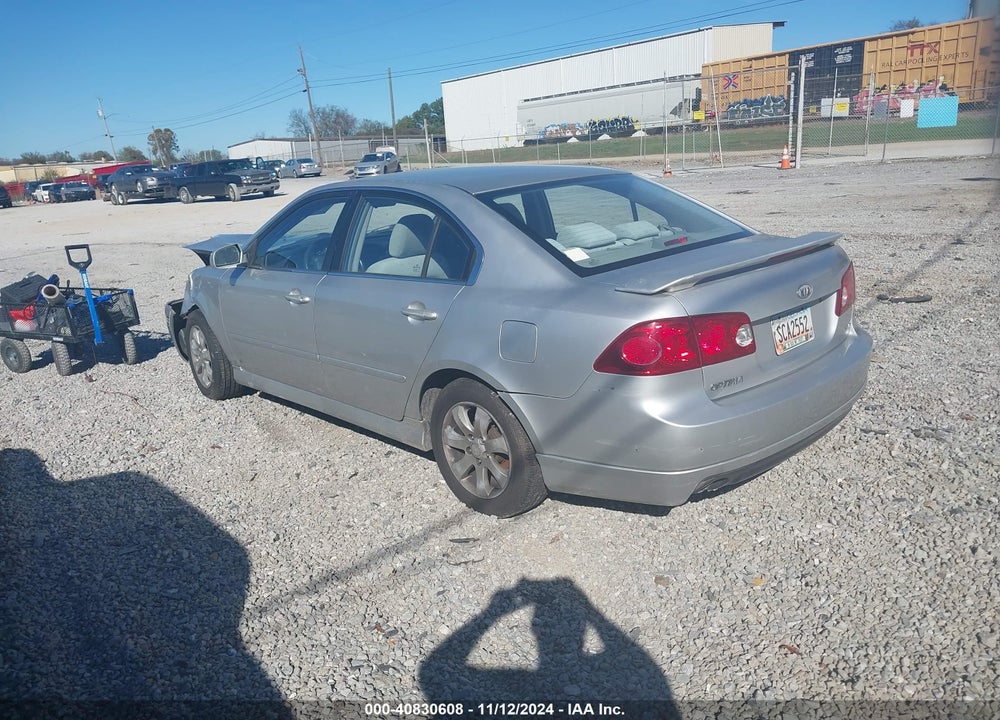 2008 KIA OPTIMA VIN: KNAGE124385200369