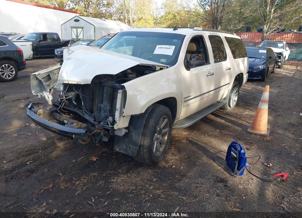 2013 GMC YUKON XL 1500 DENALI VIN: 1GKS2MEFXDR181508