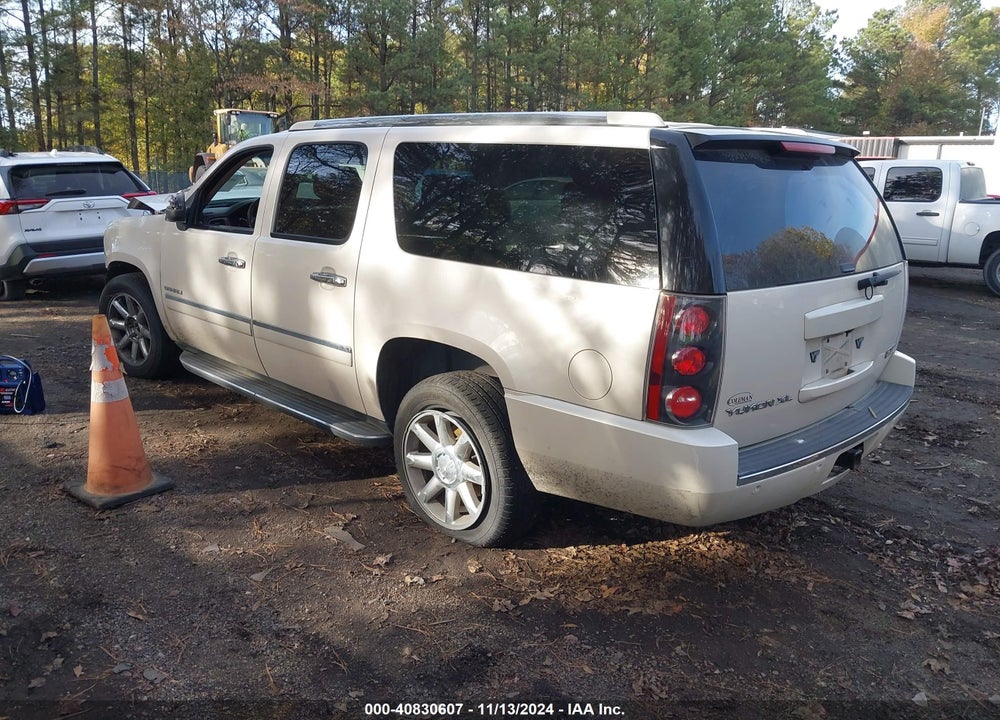 2013 GMC YUKON XL 1500 DENALI VIN: 1GKS2MEFXDR181508