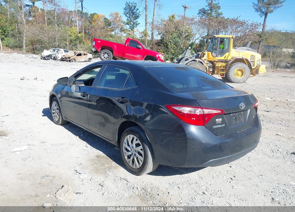 2018 TOYOTA COROLLA LE VIN: 5YFBURHE0JP844841