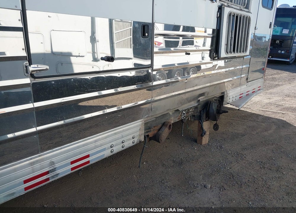 2006 SUNDOWNER HORSE TRAILER VIN: 13SAH422861AA7095