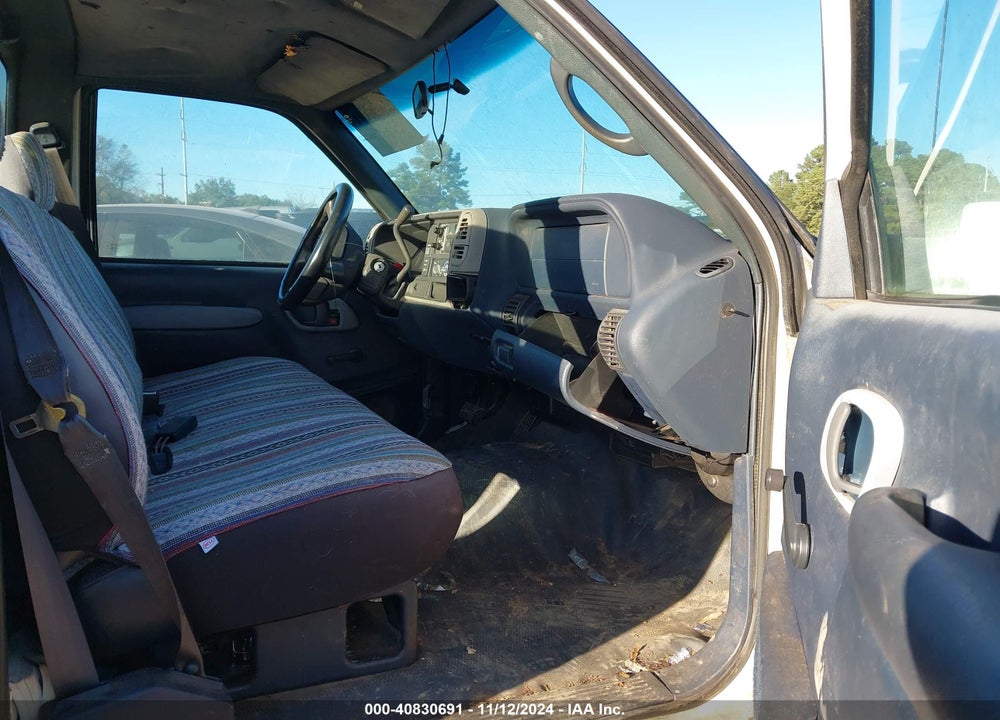 1997 CHEVROLET C1500 FLEETSIDE VIN: 1GCEC14W5VZ137973