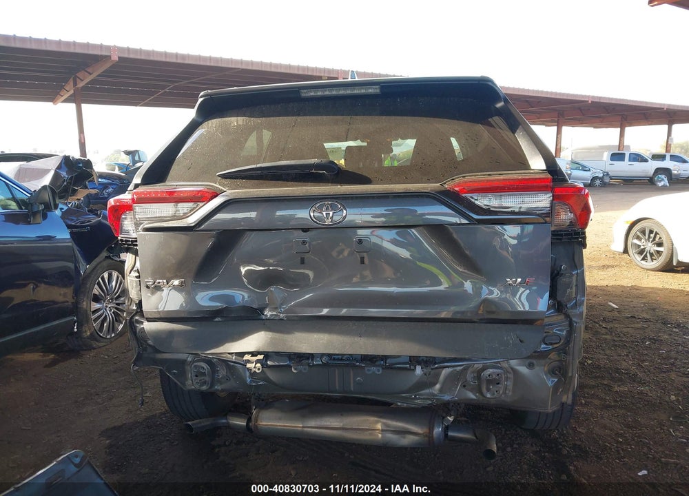 2021 TOYOTA RAV4 XLE VIN: 2T3W1RFV4MW116995