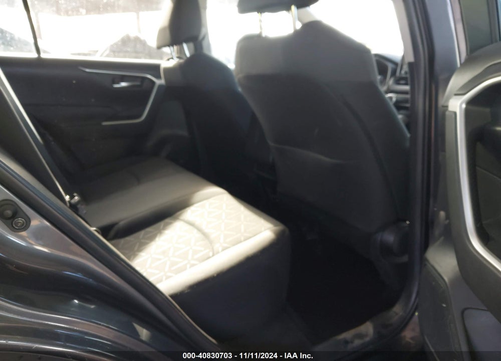 2021 TOYOTA RAV4 XLE VIN: 2T3W1RFV4MW116995