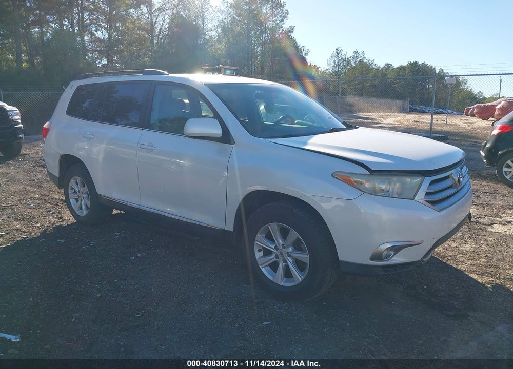 2011 TOYOTA HIGHLANDER SE VIN: 5TDZA3EH2BS015250