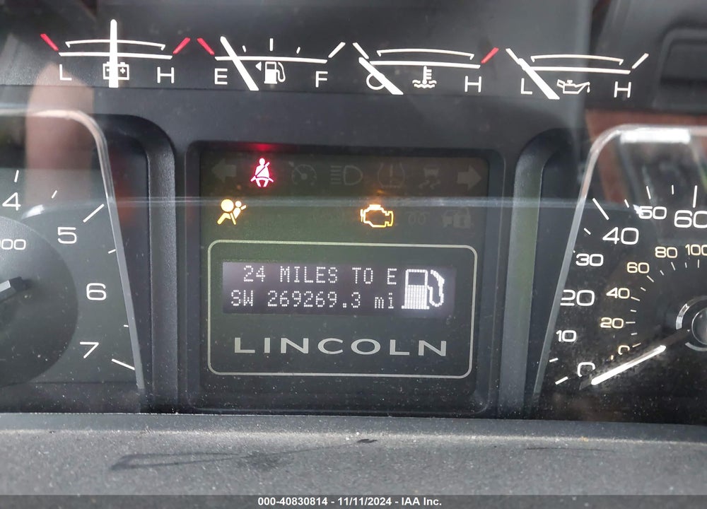 2011 LINCOLN NAVIGATOR L VIN: 5LMJJ3J5XBEJ01476