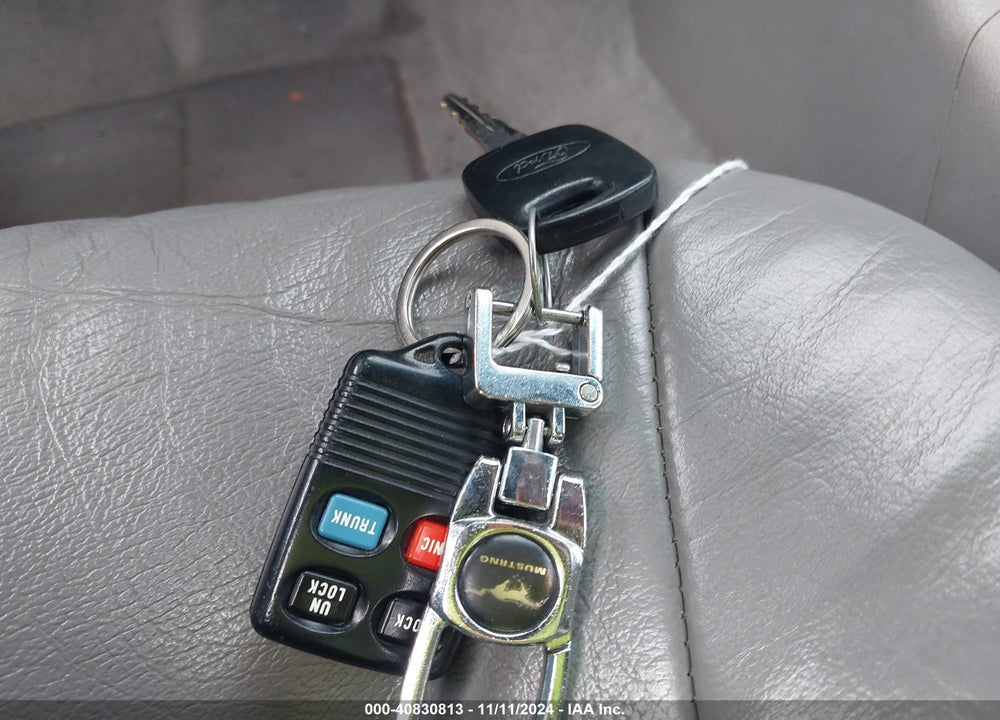 1998 FORD MUSTANG VIN: 1FAFP4047WF256938