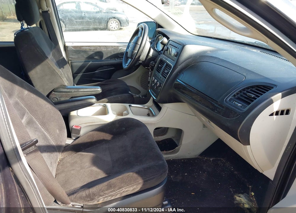 2014 DODGE GRAND CARAVAN VIN: 2C4RDGCG2ER390402