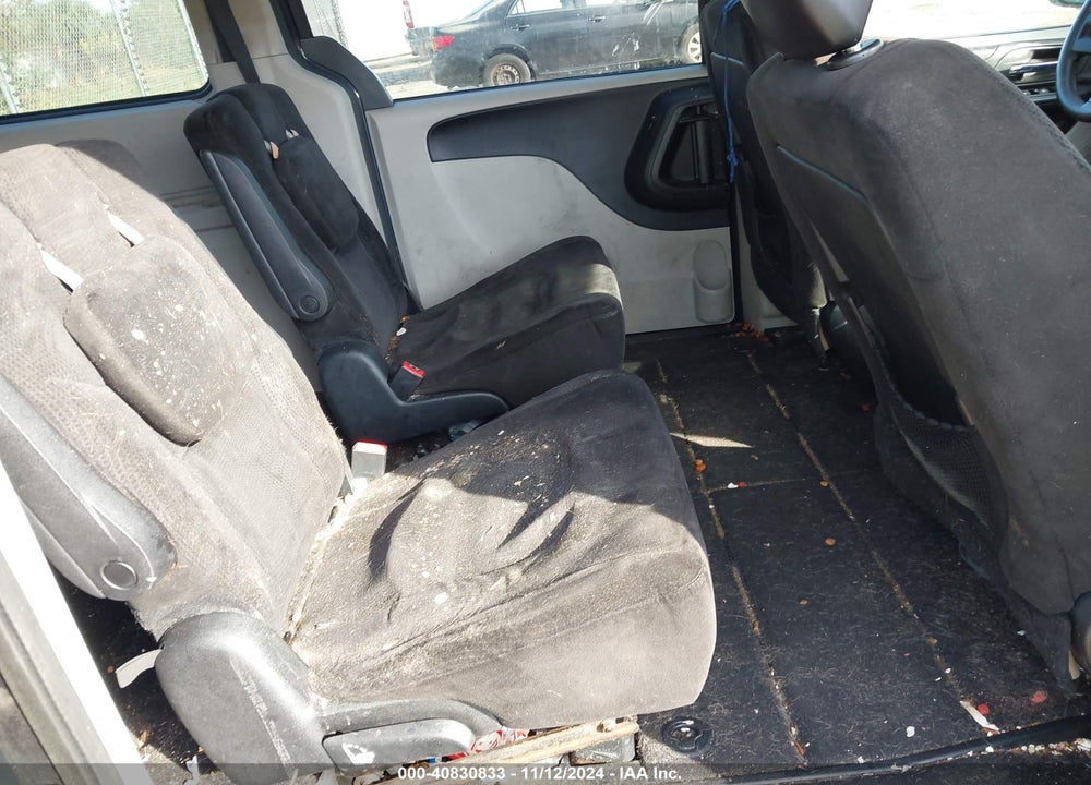 2014 DODGE GRAND CARAVAN VIN: 2C4RDGCG2ER390402