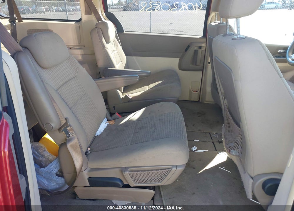 2010 CHRYSLER TOWN & COUNTRY LX VIN: 2A4RR4DE6AR150383