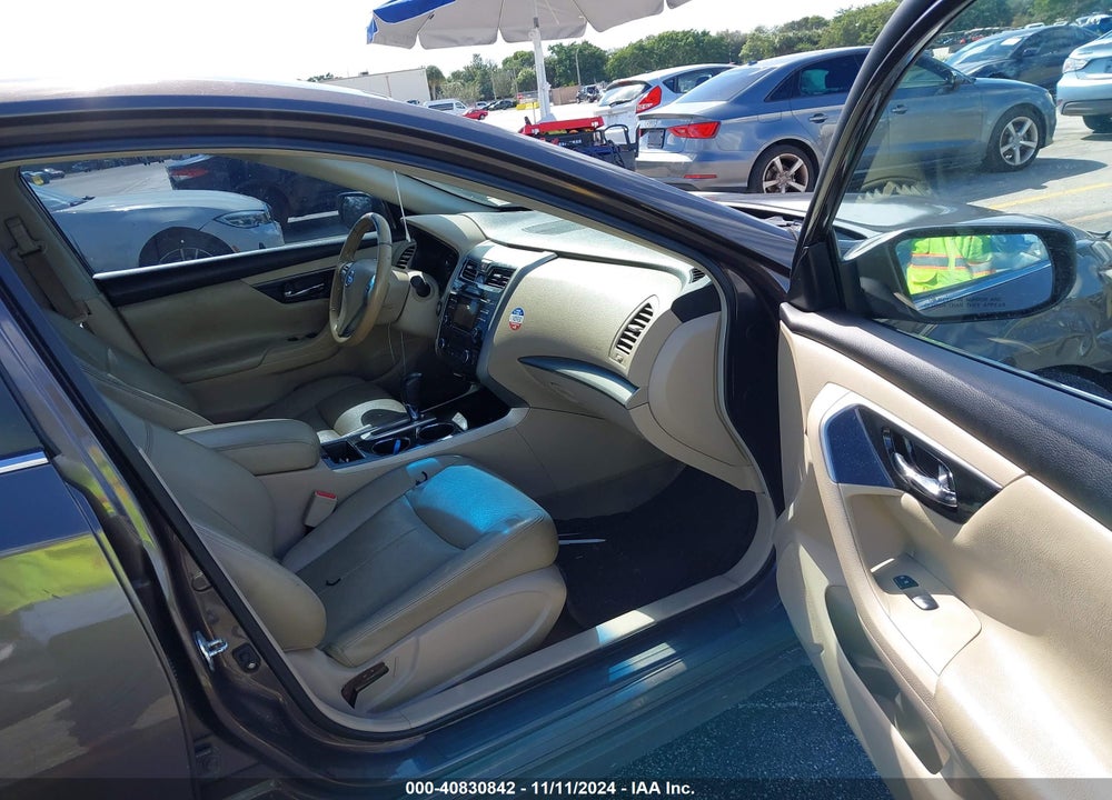 2013 NISSAN ALTIMA 2.5 SV VIN: 1N4AL3AP8DN439129