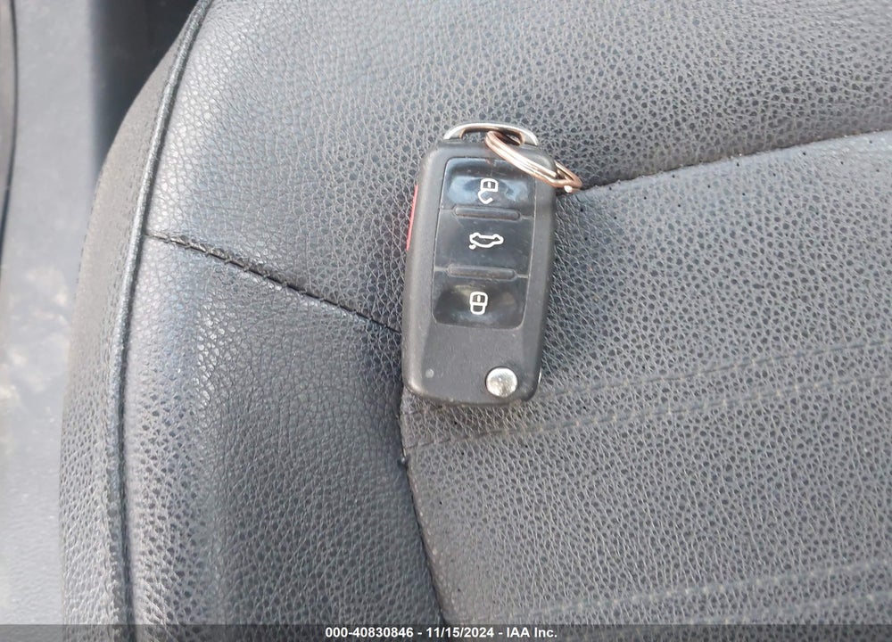 2011 VOLKSWAGEN JETTA 2.5L SEL VIN: 3VWLX7AJ3BM345464