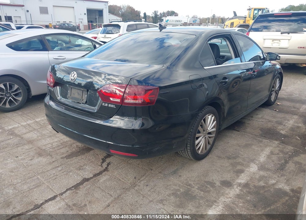 2011 VOLKSWAGEN JETTA 2.5L SEL VIN: 3VWLX7AJ3BM345464