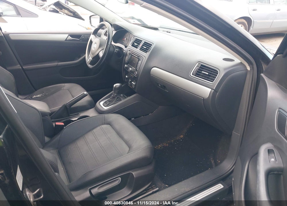 2011 VOLKSWAGEN JETTA 2.5L SEL VIN: 3VWLX7AJ3BM345464