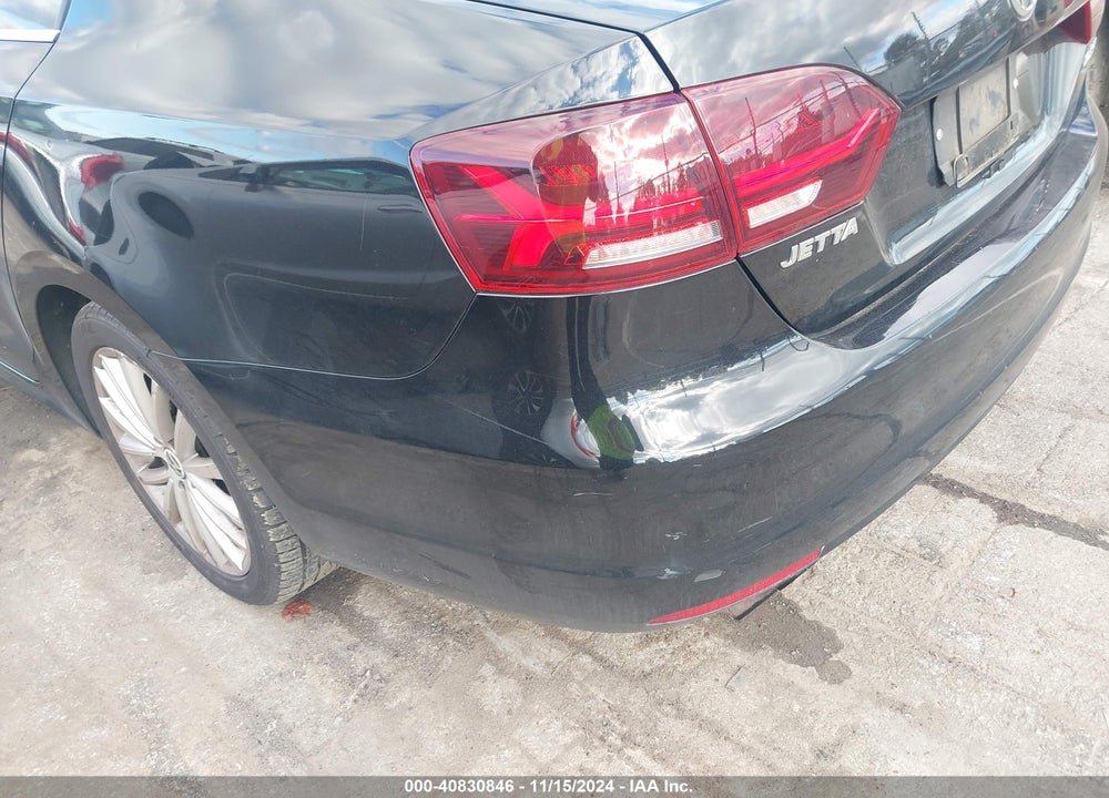 2011 VOLKSWAGEN JETTA 2.5L SEL VIN: 3VWLX7AJ3BM345464