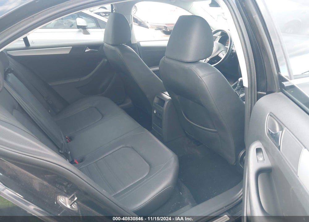 2011 VOLKSWAGEN JETTA 2.5L SEL VIN: 3VWLX7AJ3BM345464