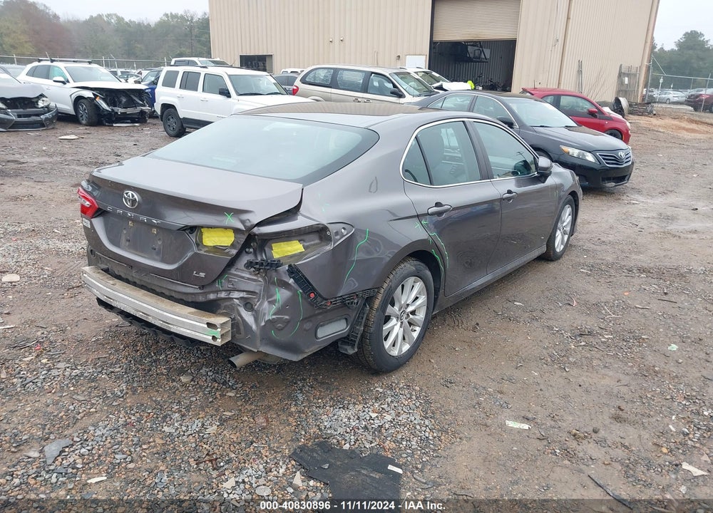2018 TOYOTA CAMRY LE VIN: 4T1B11HK8JU087475