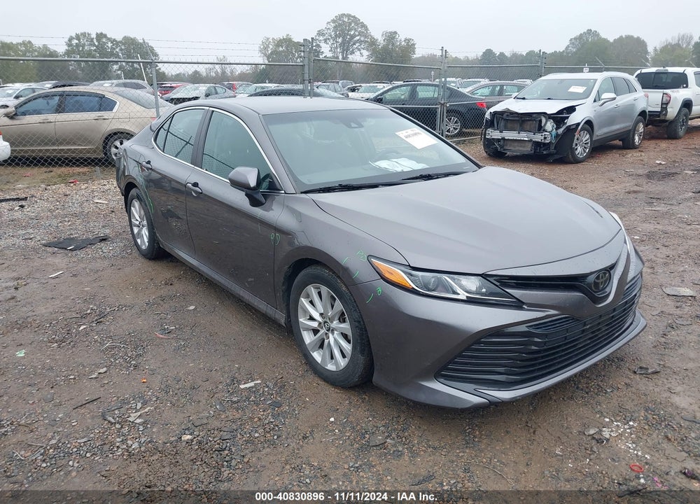 2018 TOYOTA CAMRY LE VIN: 4T1B11HK8JU087475