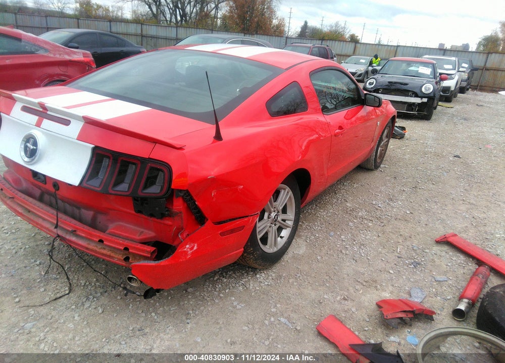 2014 FORD MUSTANG V6 VIN: 1ZVBP8AM1E5261309