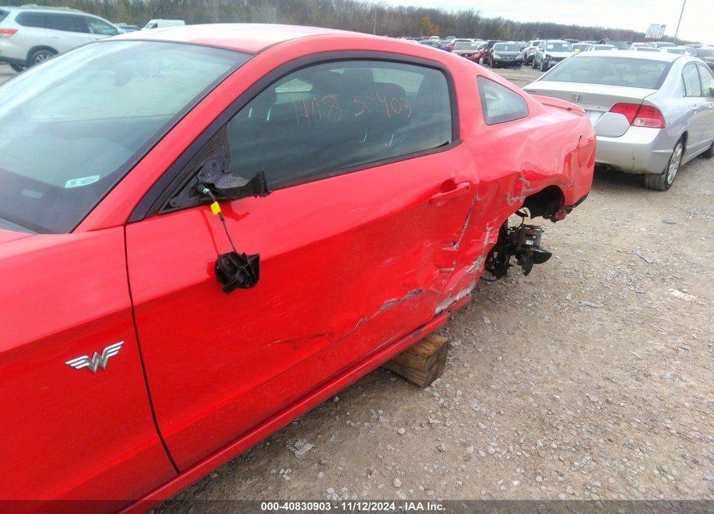 2014 FORD MUSTANG V6 VIN: 1ZVBP8AM1E5261309