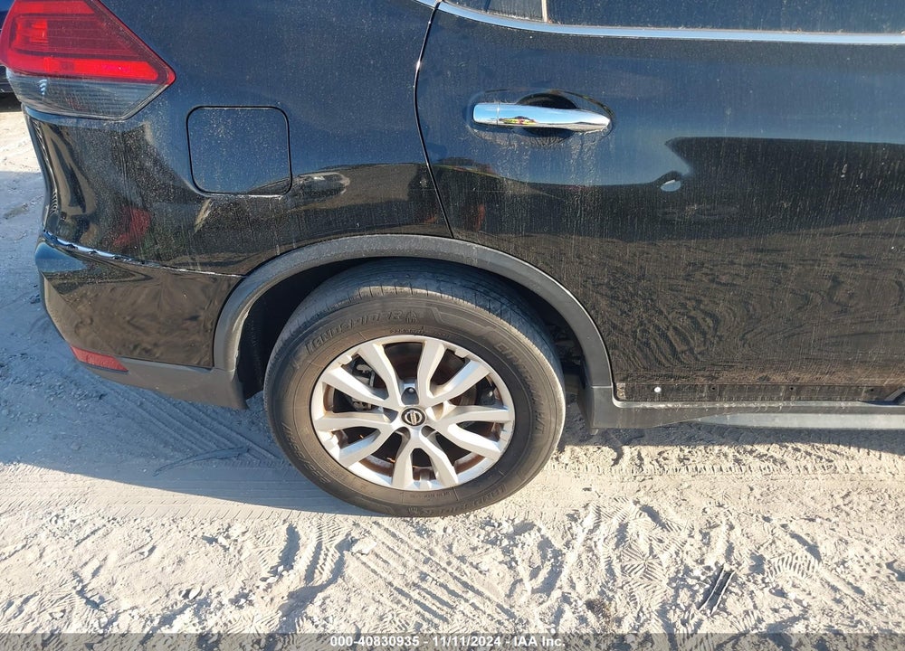 2017 NISSAN ROGUE SV VIN: KNMAT2MV3HP574639