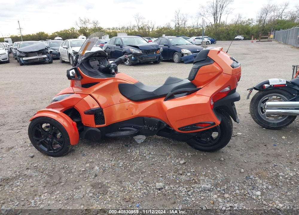 2019 CAN-AM SPYDER ROADSTER RT/RT LIMITED VIN: 2BXNBDD20KV000163