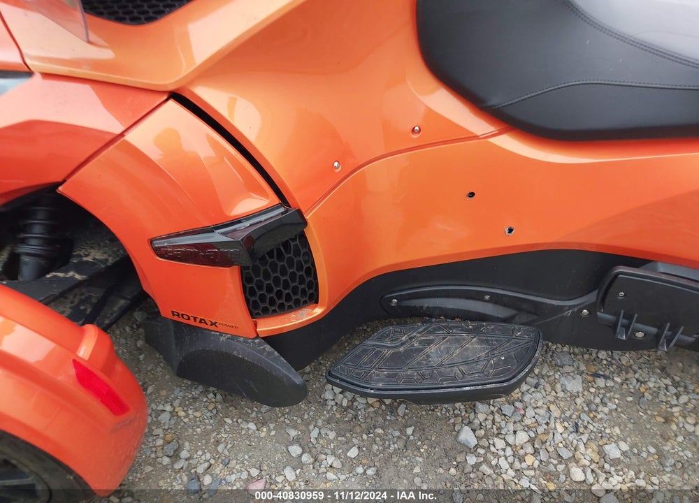 2019 CAN-AM SPYDER ROADSTER RT/RT LIMITED VIN: 2BXNBDD20KV000163
