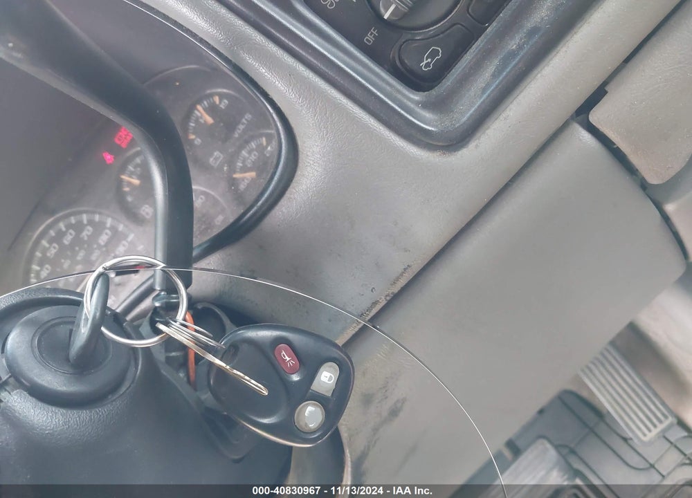 2001 GMC SIERRA 1500 SLE VIN: 2GTEK19V711332639