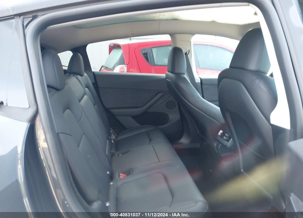 2024 TESLA MODEL Y LONG RANGE DUAL MOTOR ALL-WHEEL DRIVE VIN: 7SAYGDEE7RA323941