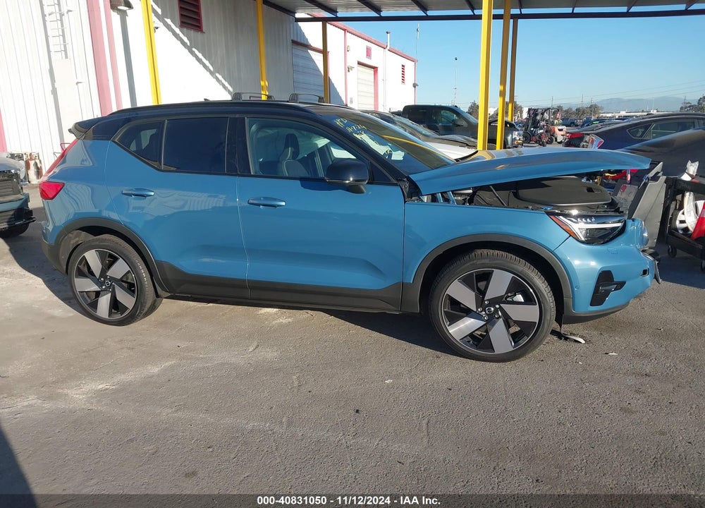 2024 VOLVO XC40 RECHARGE PURE ELECTRIC TWIN ULTIMATE VIN: YV4ER3XM9R2233945