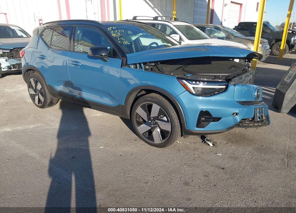 2024 VOLVO XC40 RECHARGE PURE ELECTRIC TWIN ULTIMATE VIN: YV4ER3XM9R2233945