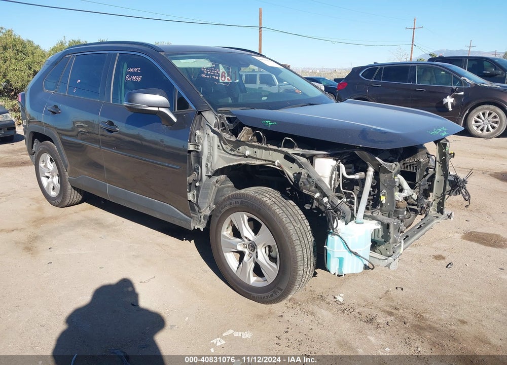 2021 TOYOTA RAV4 XLE VIN: 2T3W1RFV4MC161288