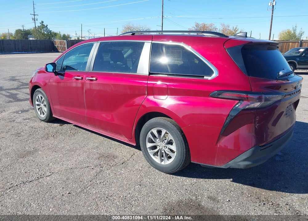 2023 TOYOTA SIENNA XLE VIN: 5TDYRKEC6PS165369