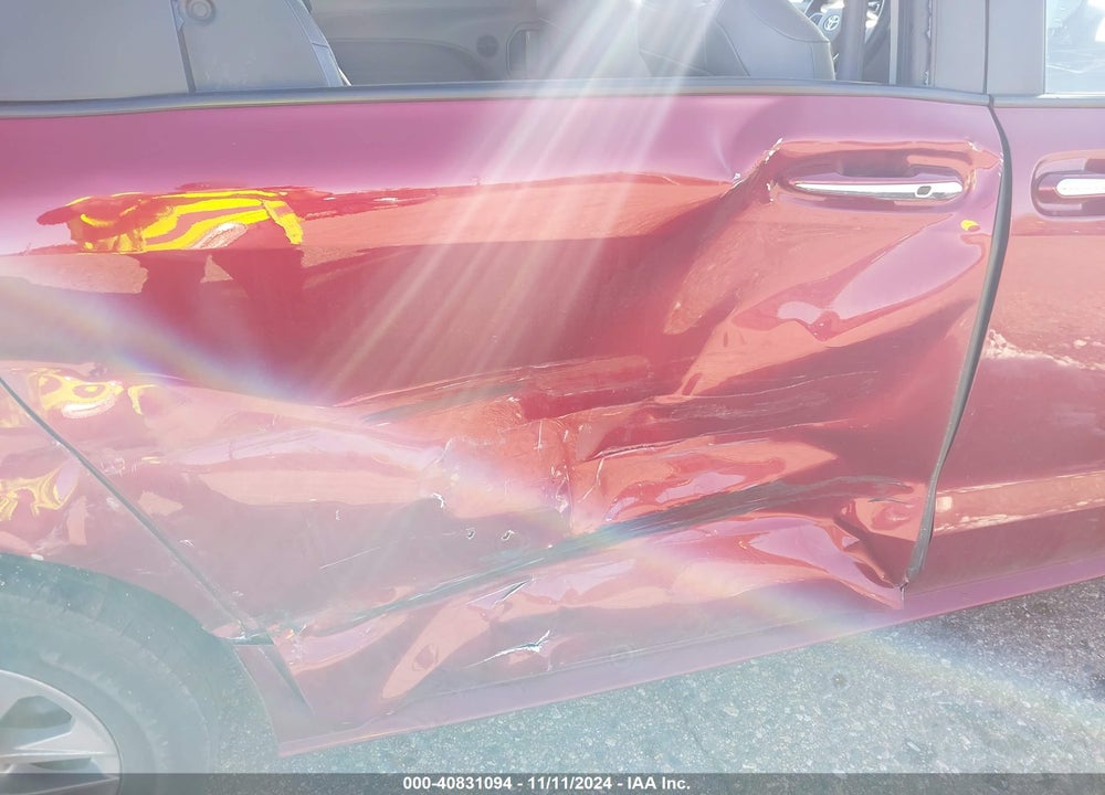 2023 TOYOTA SIENNA XLE VIN: 5TDYRKEC6PS165369