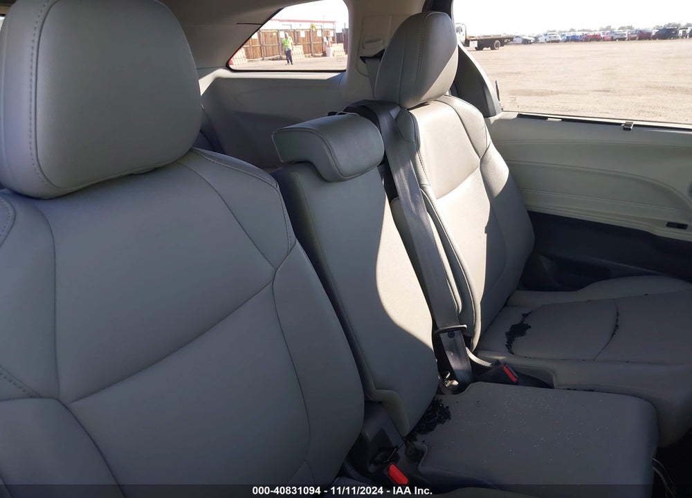 2023 TOYOTA SIENNA XLE VIN: 5TDYRKEC6PS165369