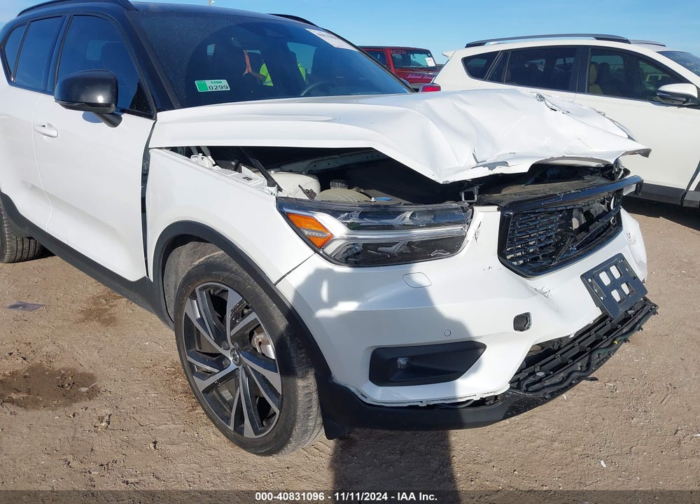 2022 VOLVO XC40 T4 R-DESIGN VIN: YV4AC2HM9N2789272