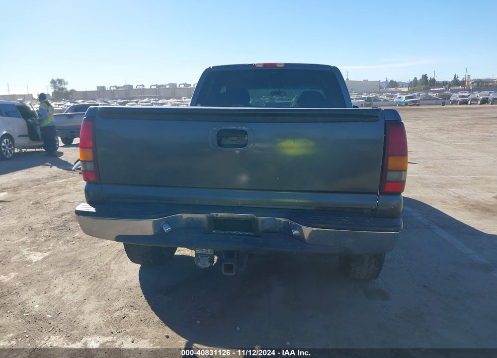 2002 CHEVROLET SILVERADO 1500 LS VIN: 2GCEC19T421133772