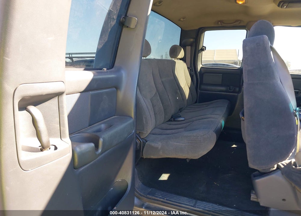 2002 CHEVROLET SILVERADO 1500 LS VIN: 2GCEC19T421133772